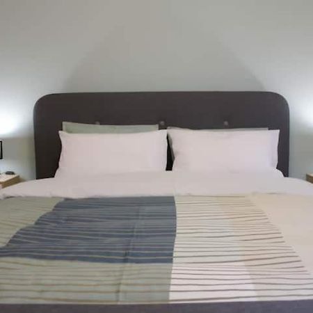 Cozy Modern Apartment Ioannina Bagian luar foto